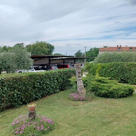 Apartments Villa Adamovic Umag Exterior photo